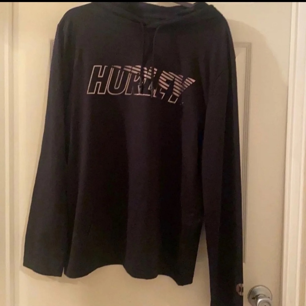 Hurley top